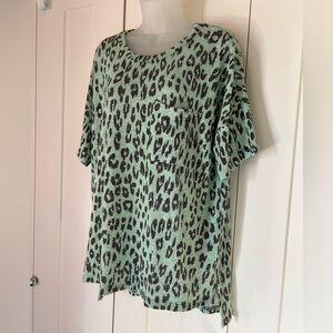 Oddy soft knit green grey leopard print short sleeve top L